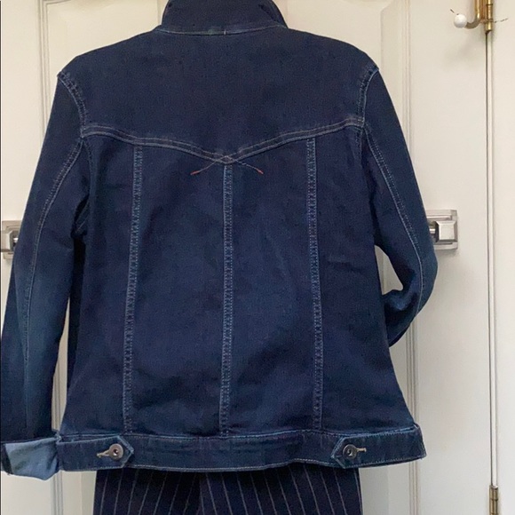 Authentic Wrangler jean jacket - Picture 4 of 11